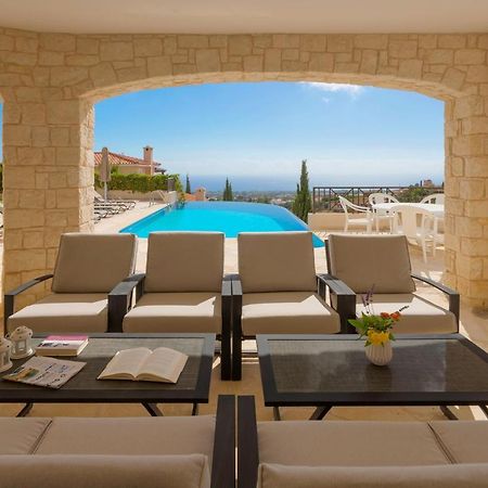 Resitour - Perneri Four Bedroom Villa Paphos Esterno foto